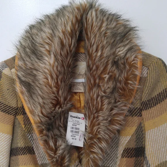 NWT Daytrip from thw Buckle, Plaid Gold Brown Faux Fur Collar, Pea Coat Medium - Picture 3 of 11